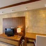 Vucko 4*