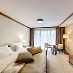 乌克公寓酒店 4* 亚霍里纳