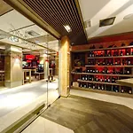 乌克公寓酒店 酒店 4*