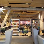 乌克公寓酒店 酒店 4*