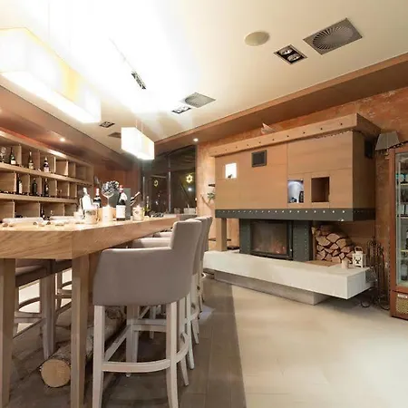 Vucko Hotel 4*